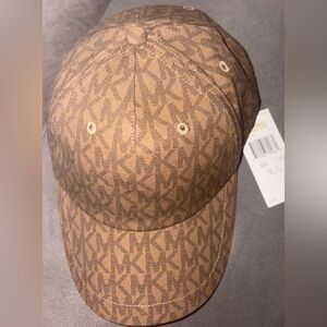 Michael Kors Signature Cap